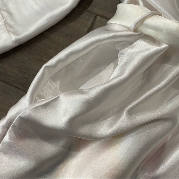 L.A. Intimates satin white floral night gown and robe chemise‎ USA made slip - Picture 4 of 14